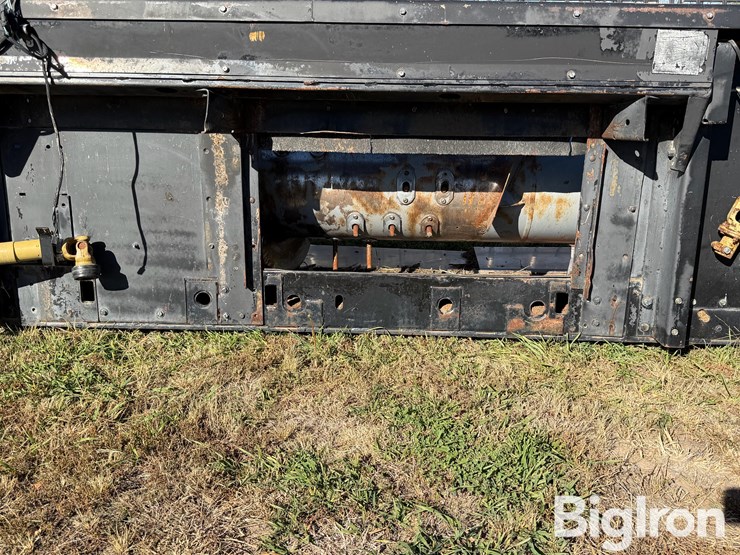 2001-gleaner-800-image-10