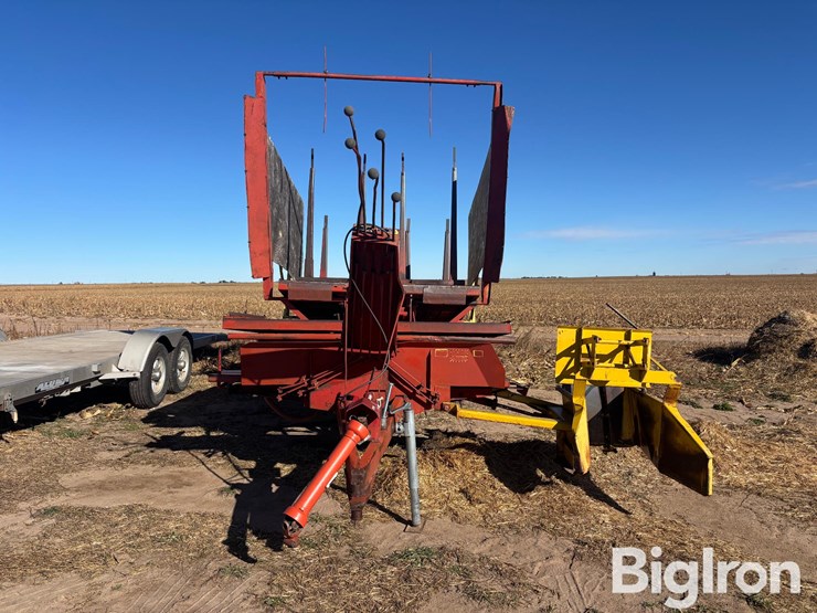 new-holland-1032-image-2