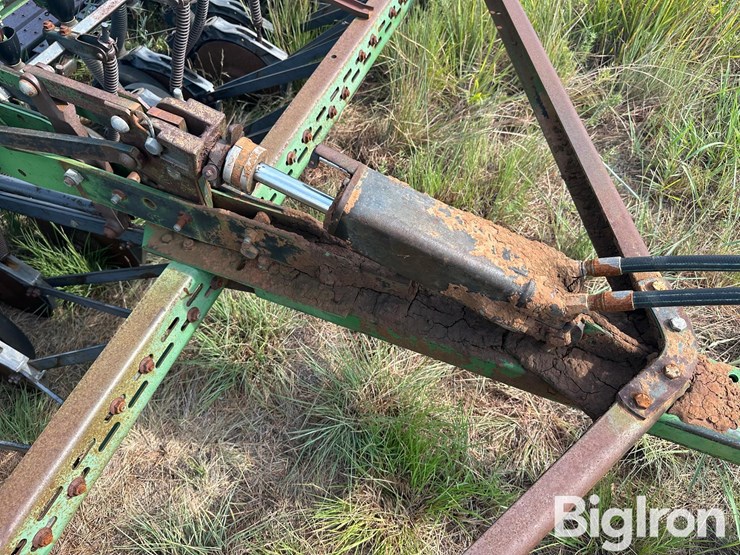 john-deere-8300-image-13