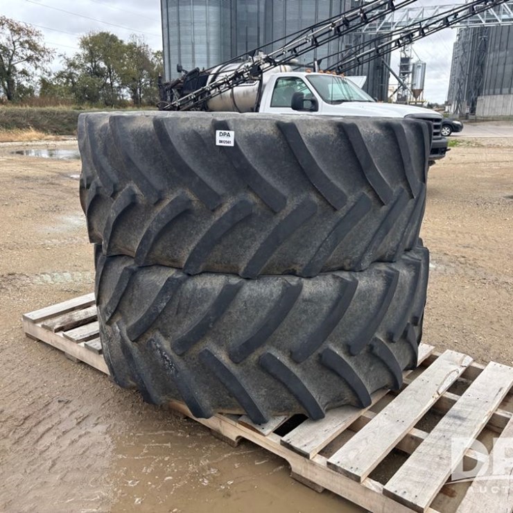 Float Tires (DR12561)