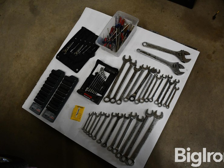 pallet-of-farm-support-image-7