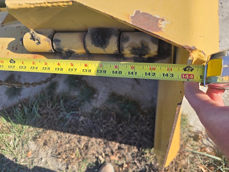 #22386-•-hla-4500-snow-pusher-image-12