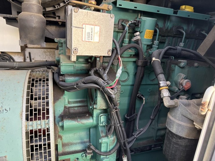 #1472-•-whisperwatt-dca-100ssvu-towable-generator-image-24