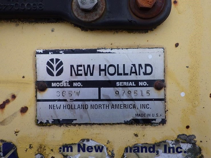 new-holland-365w-image-8