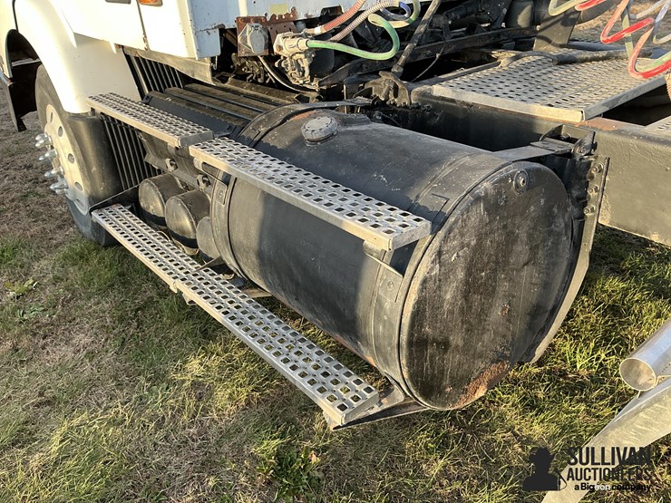 2000-volvo-vn-image-20