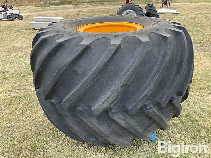 goodyear-66x43.00-25-flotation-terra-tire-w/8-bolt-rim-image-4