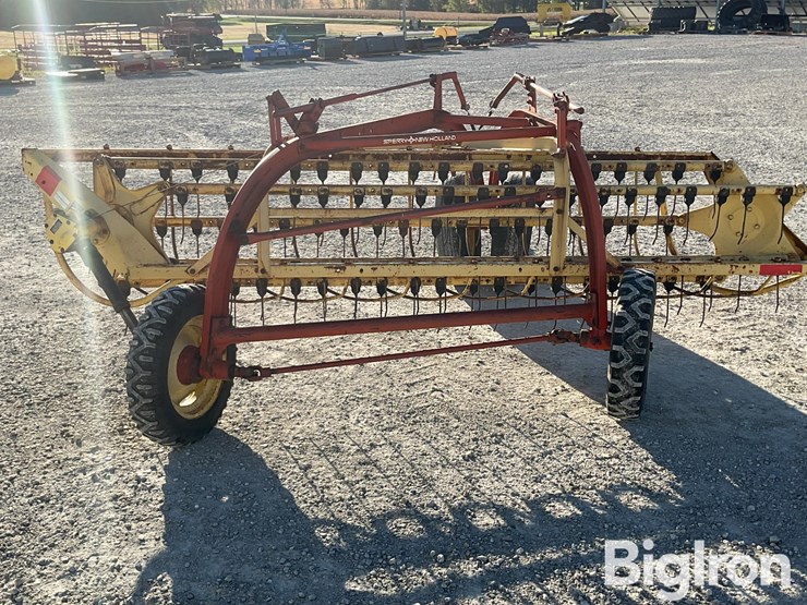 new-holland-258-image-6