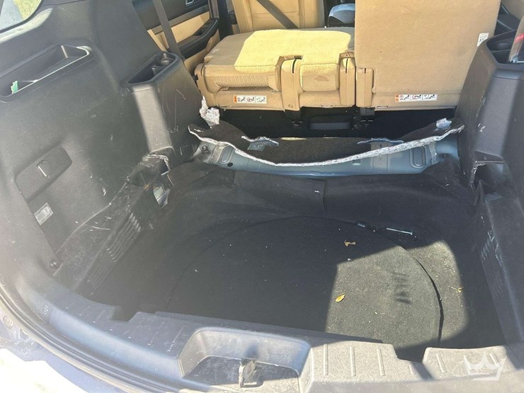 2017-ford-explorer-image-31