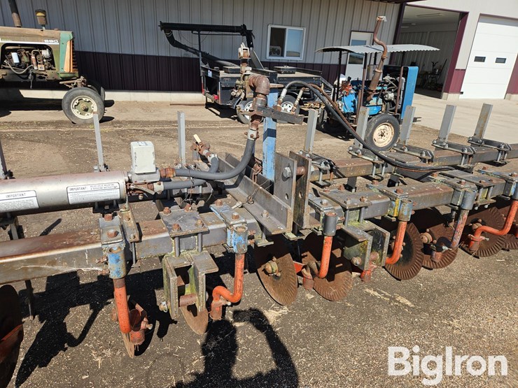 12r18-3-pt.-anhydrous-applicator-image-9