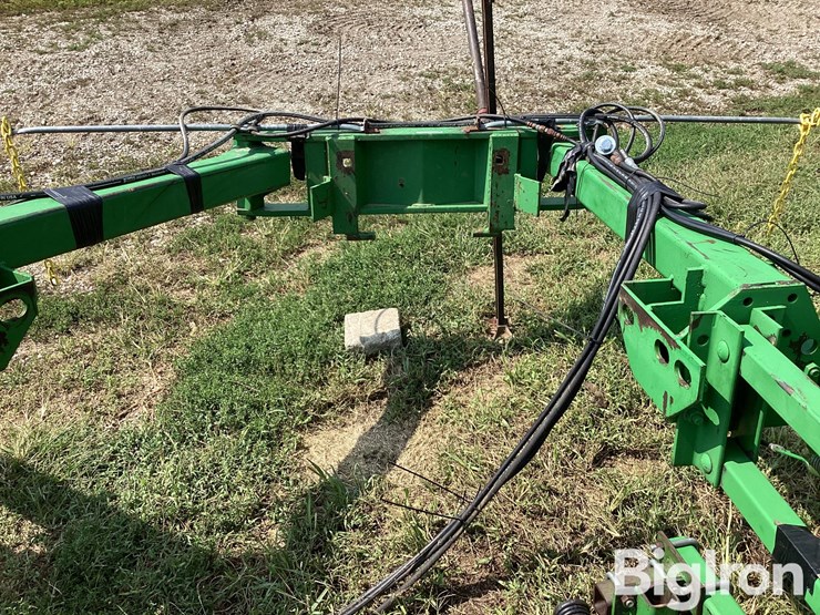 john-deere-725-image-18