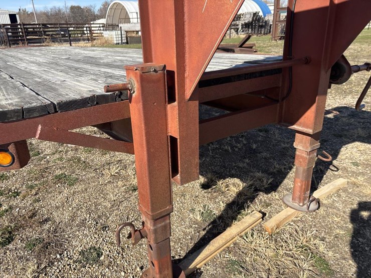 #1339-•-1989-highview-gooseneck-trailer-image-14