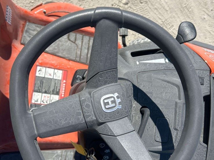 husqvarna-riding-mower-42inch-image-6