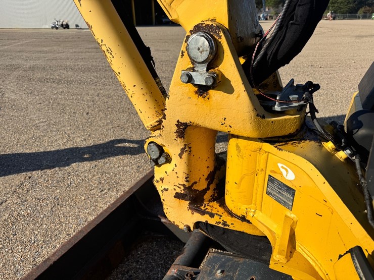 2015-komatsu-pc45mr-image-11