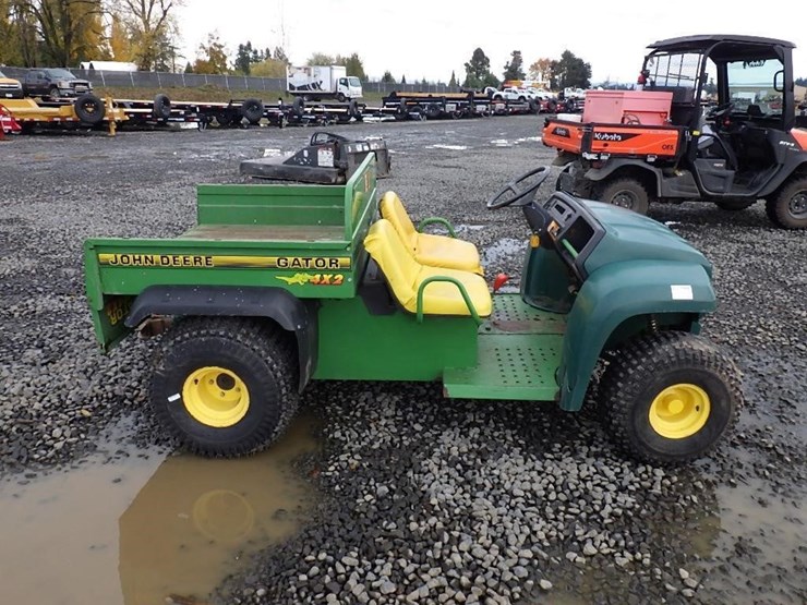 john-deere-gator-image-4