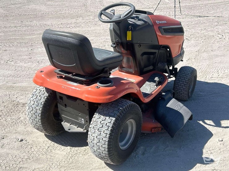 husqvarna-riding-mower-42inch-image-3