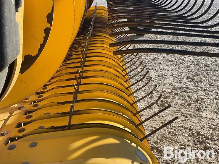 2009-new-holland-283-image-14