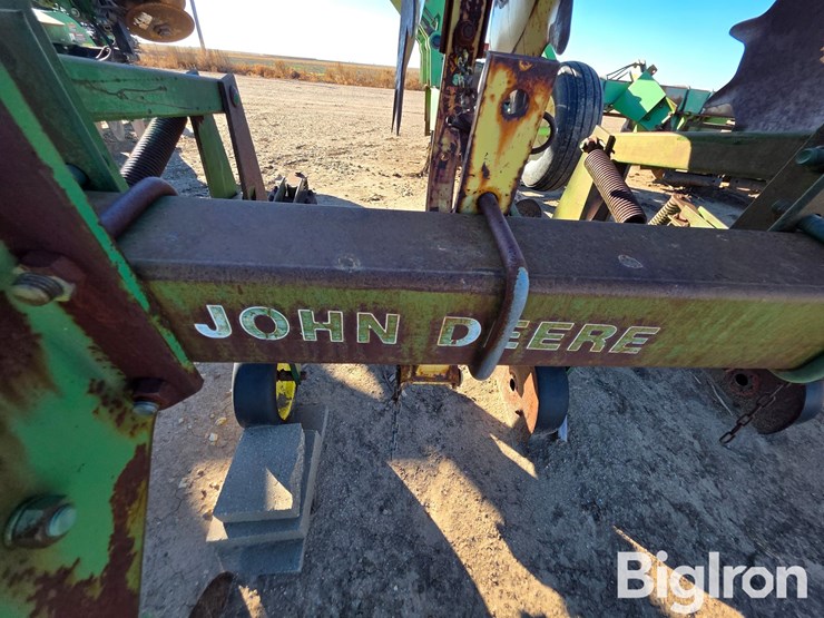 john-deere-825-image-14