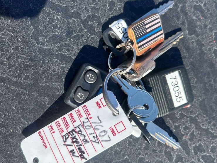 2017-ford-explorer-image-34