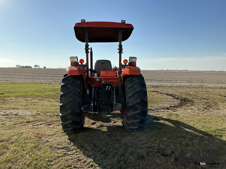 2012-kubota-m7040f-image-6