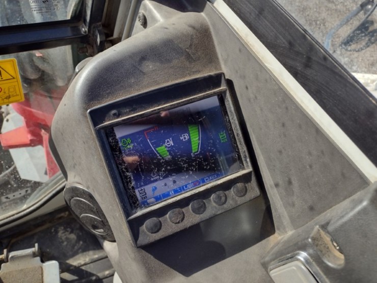 18-takeuchi-tb260cra-excavator-(qea-4048)-image-7