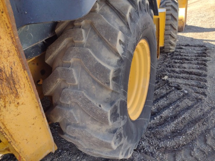 2005-deere-310sg-image-23