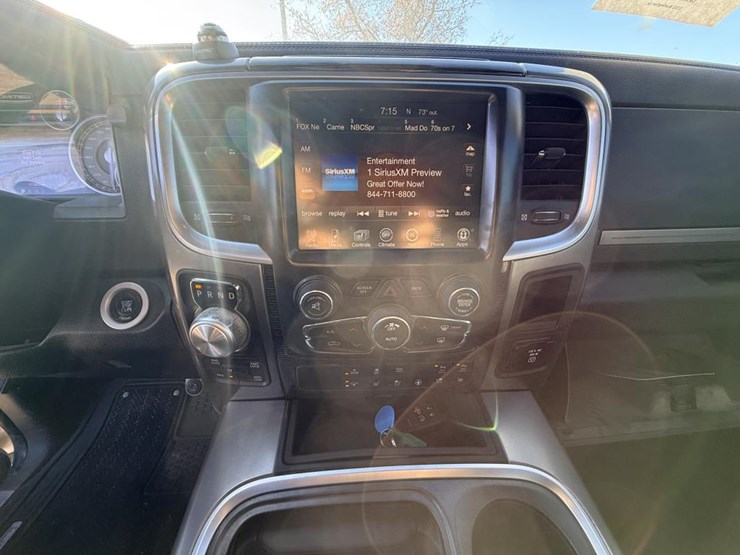 2016-dodge-1500-image-28