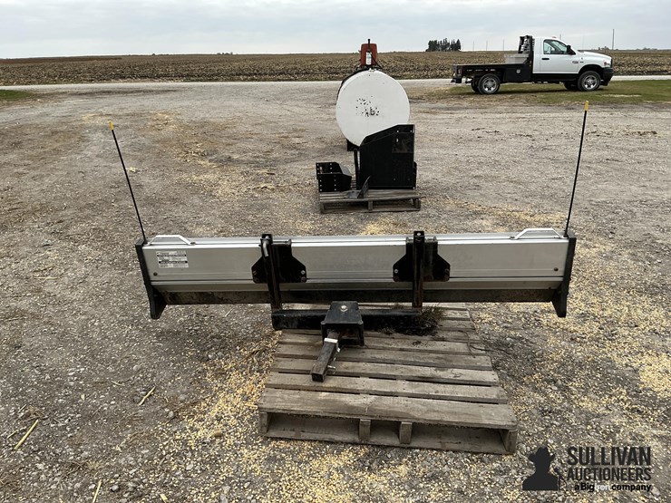 snow-sport-hd-utility-7’-snow-plow-image-6