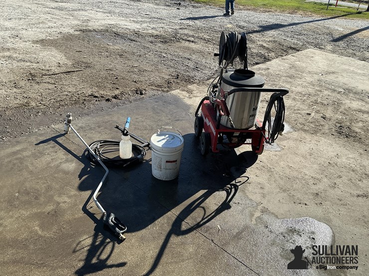 hotsy-hc165l.1-pressure-washer-image-6