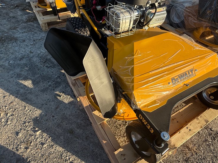 #22-•-unused-dewalt-dw33-walk-behind-zero-turn-mower-inv#32766-image-12