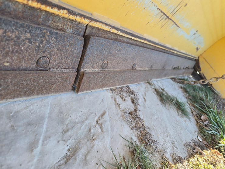 #22386-•-hla-4500-snow-pusher-image-9