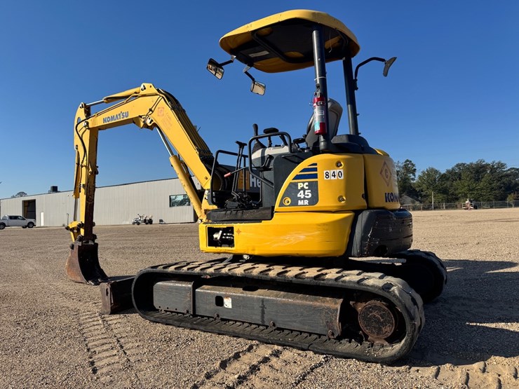 2015-komatsu-pc45mr-image-1