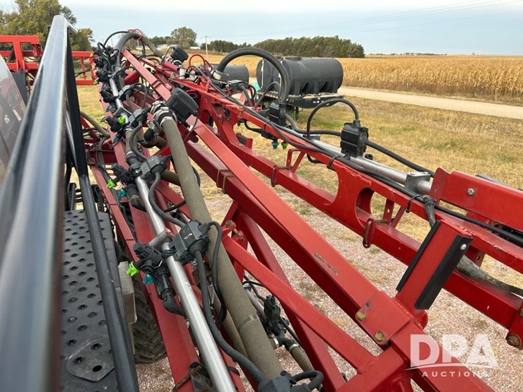 2020-case-ih-patriot-4440-image-56