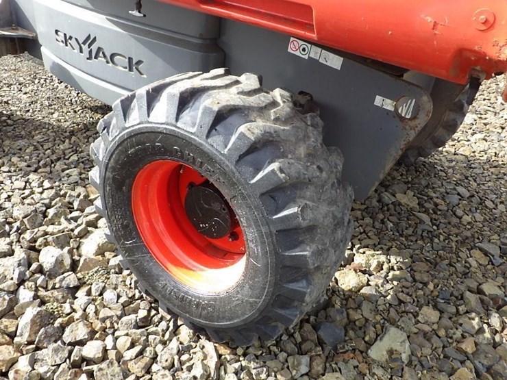 2016-skyjack-sj61t-image-26