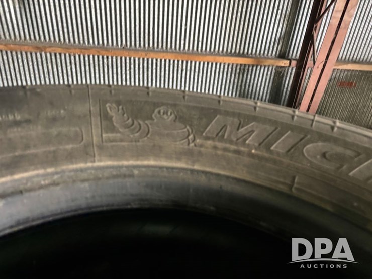 truck-tires-(dr12573)-image-9
