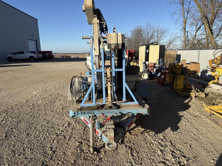 #1477-•-2007-widos-ce07-towable-fusing-machine-image-8