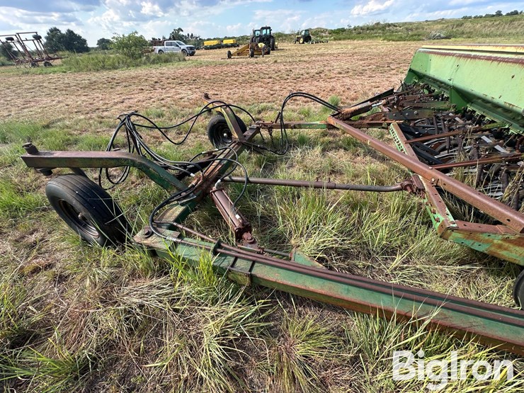 john-deere-8300-image-9