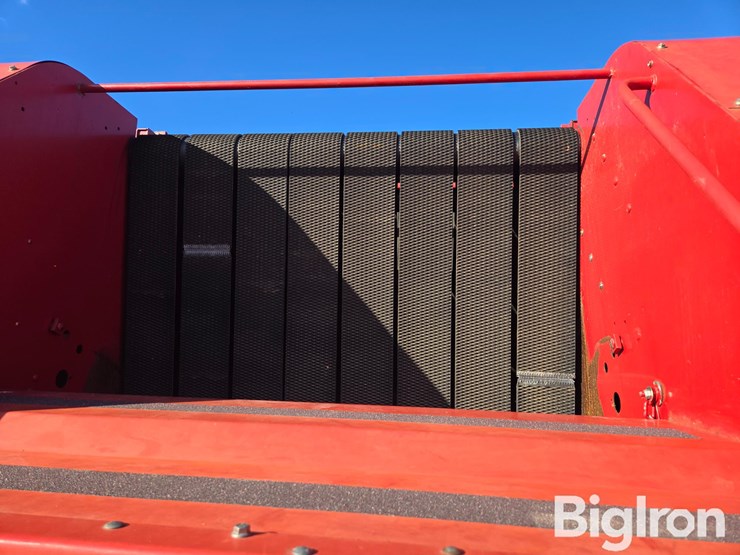 2005-case-ih-rbx562-image-12