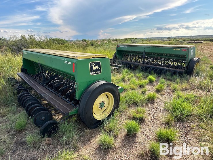 john-deere-8300-image-5