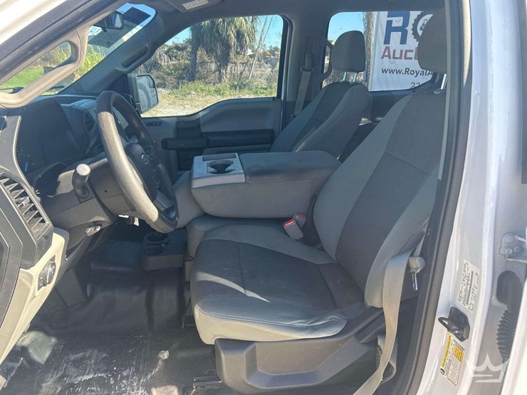 2017-ford-f150-image-18