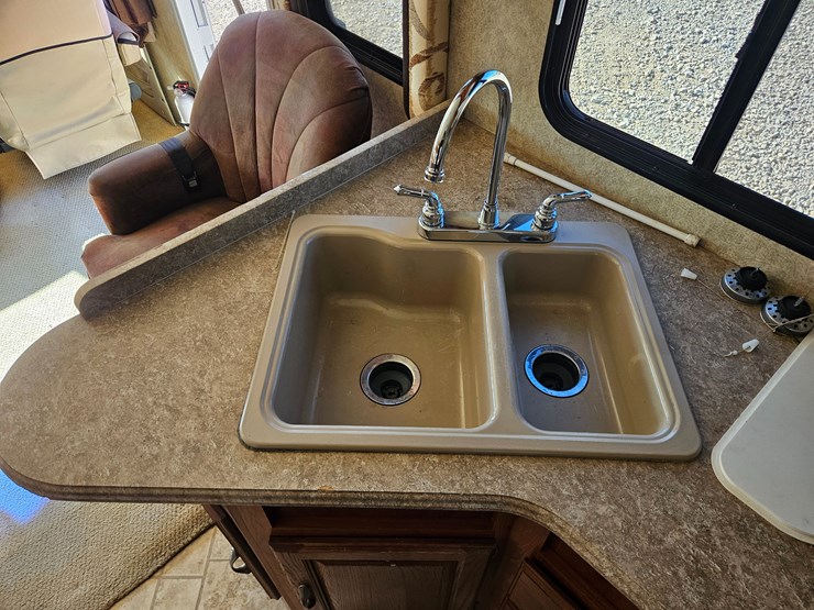 #22198-•-2007-georgie-boy-landau-motorhome-image-60