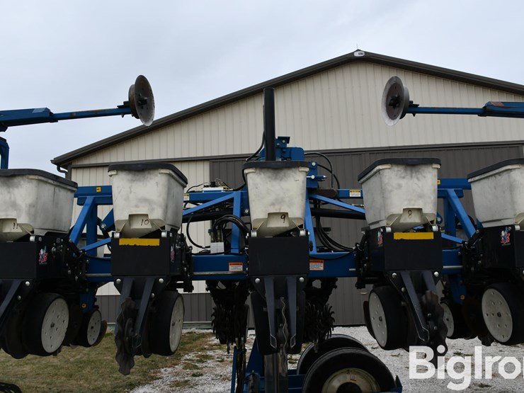 2005-kinze-3600-image-17