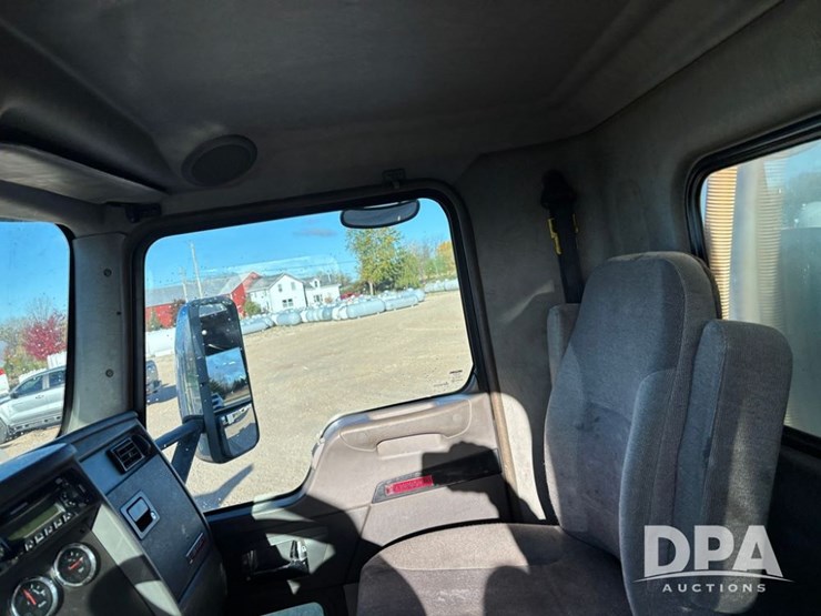 2013-unit-70-image-69