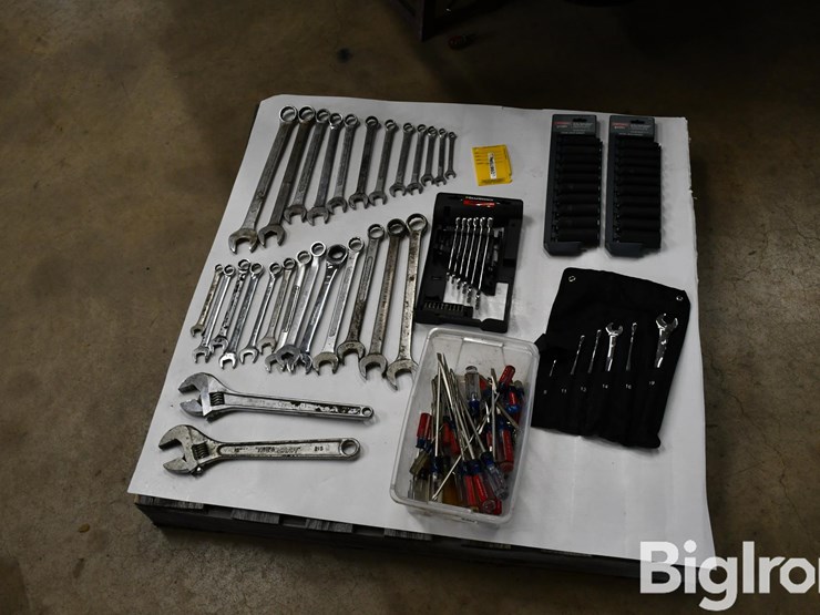 pallet-of-farm-support-image-4