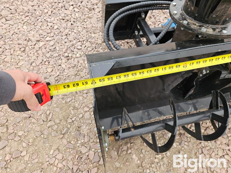 2024-caterpillar-60-image-15