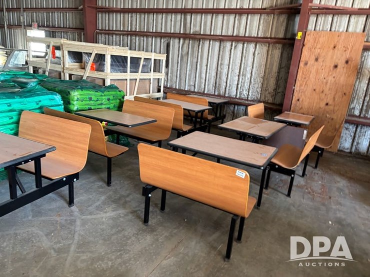 double-booths-(dr12598)-image-1