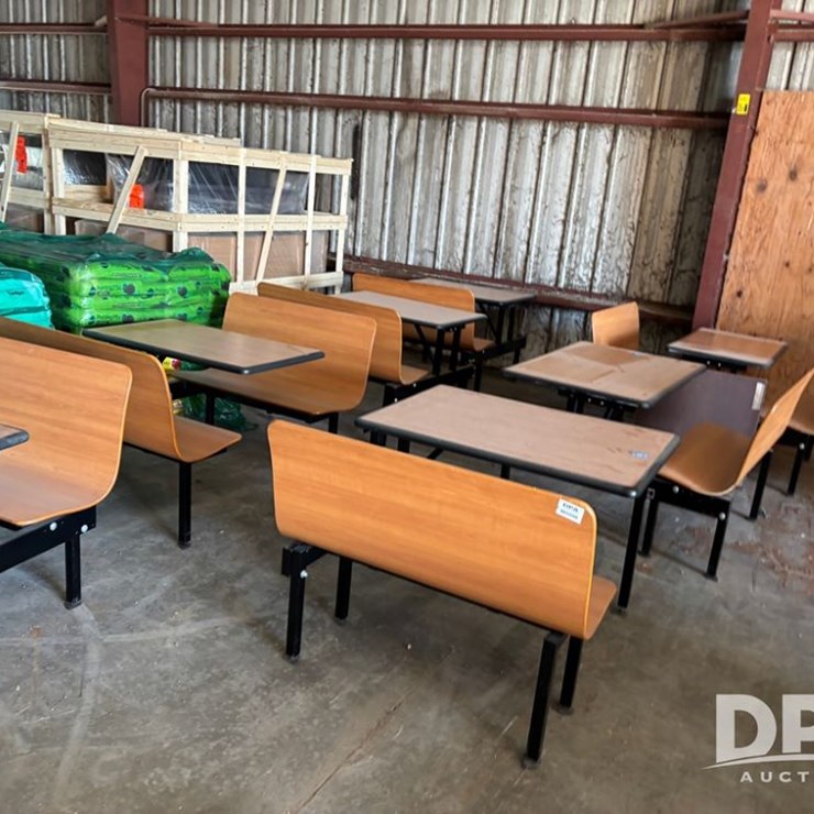 Double Booths (DR12598)