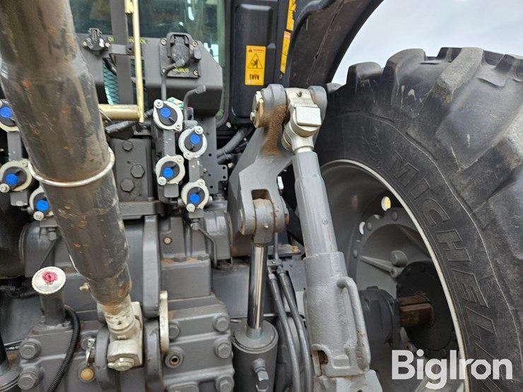 2010-agco-dt205b-image-14