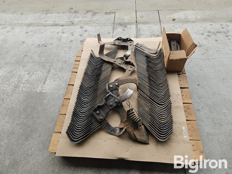 eversman-unused-tiller-knives-&-brackets-image-2