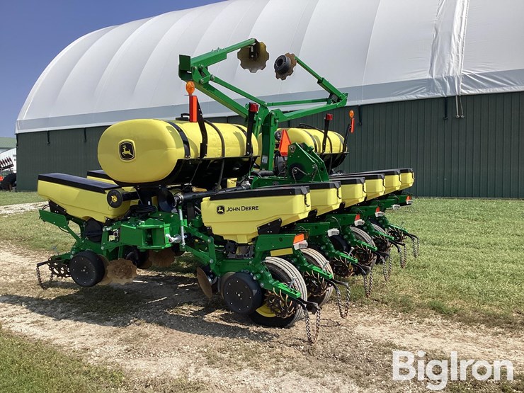 2019-john-deere-1765-image-7