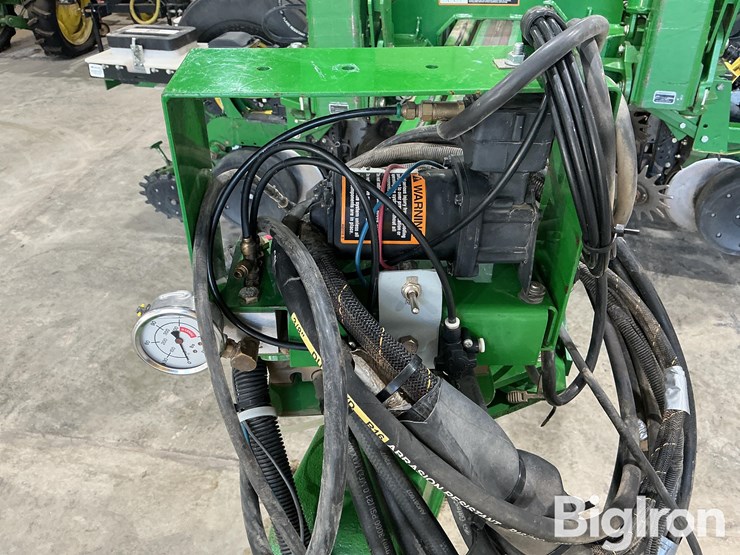 2008-john-deere-1770nt-ccs-image-12